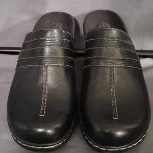 Clarks Women's Black Leather Slip-Ons